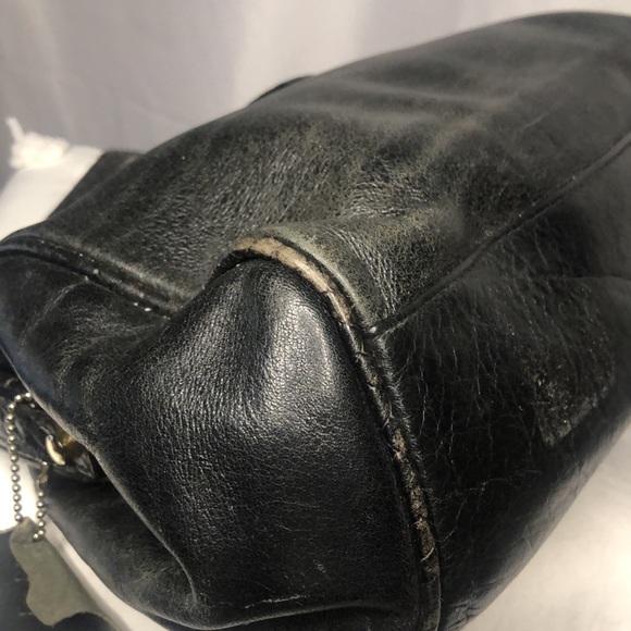 Black genuine leather vintage handbag. Leather weaved trim design. - Picture 10 of 13